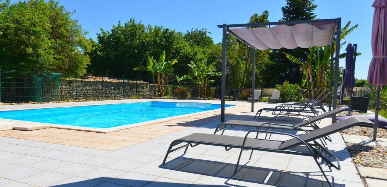 Gites Jardin-Darcy - Piscine Au Sel Bois Exteriör bild