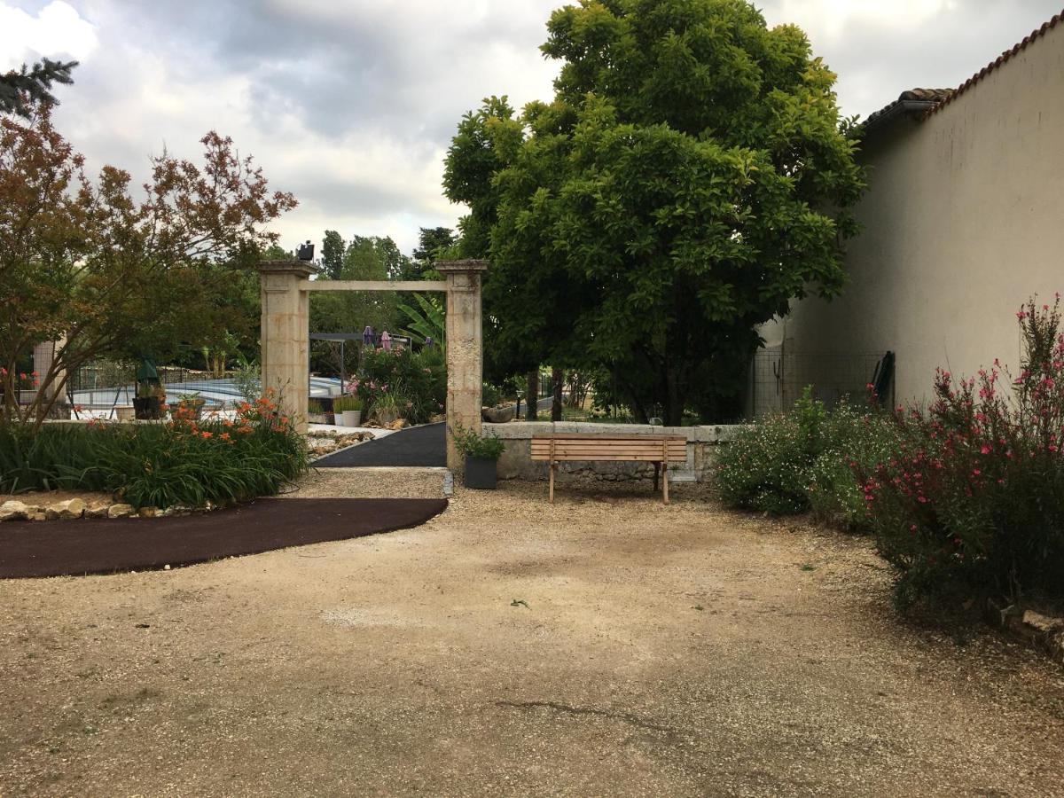 Gites Jardin-Darcy - Piscine Au Sel Bois Exteriör bild