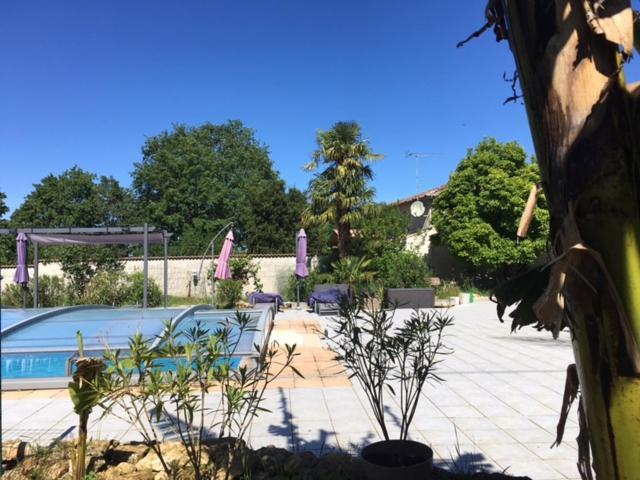 Gites Jardin-Darcy - Piscine Au Sel Bois Exteriör bild